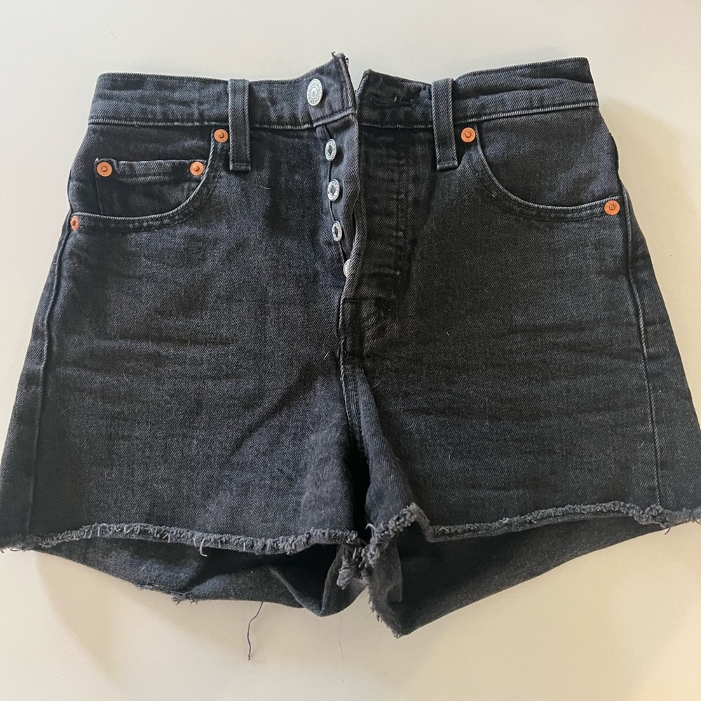 Levi’s Ribcage Denim Shorts 25